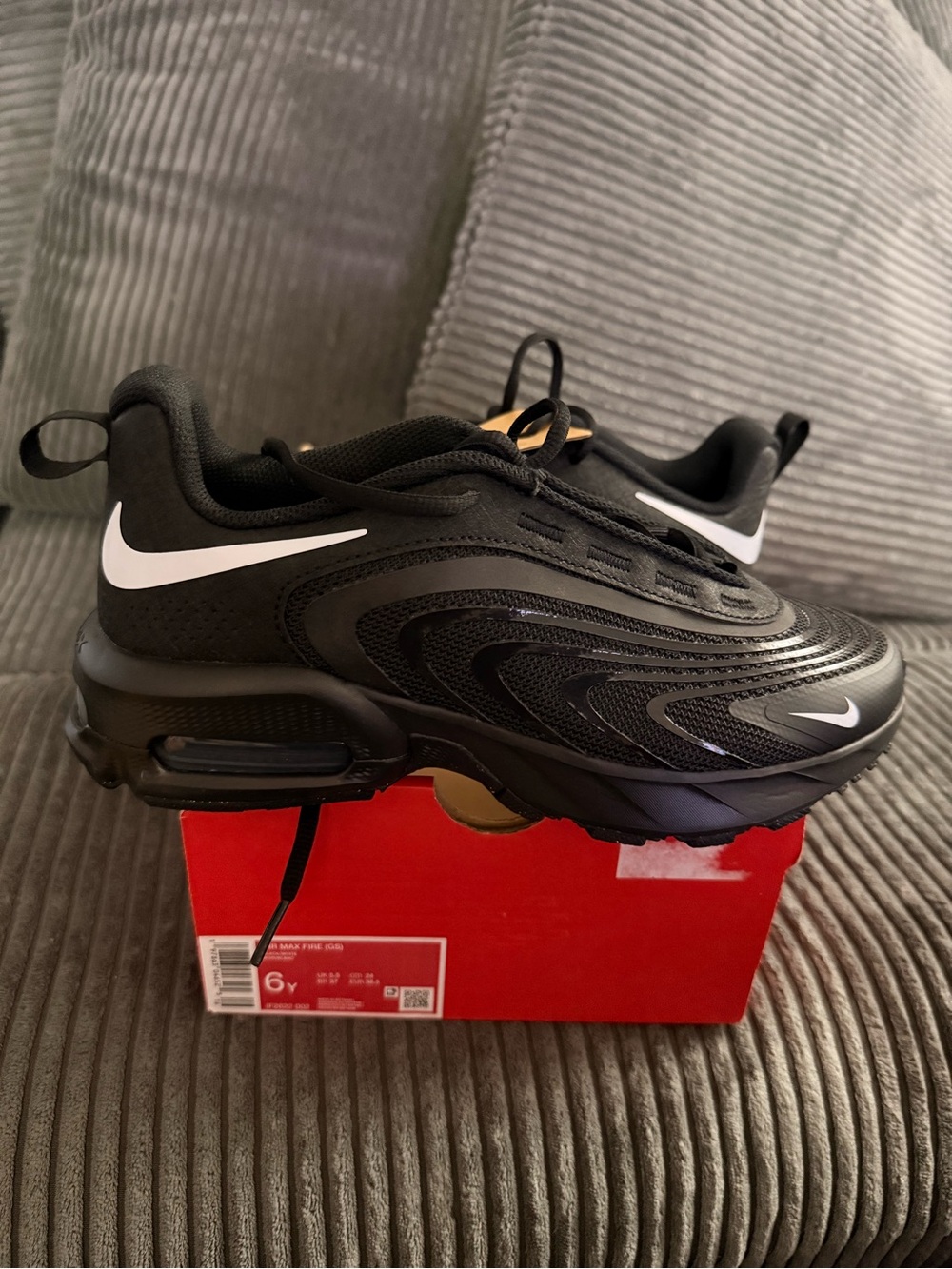 Nike Kids' Black Air Max Running Shoes 6y 7.5 women